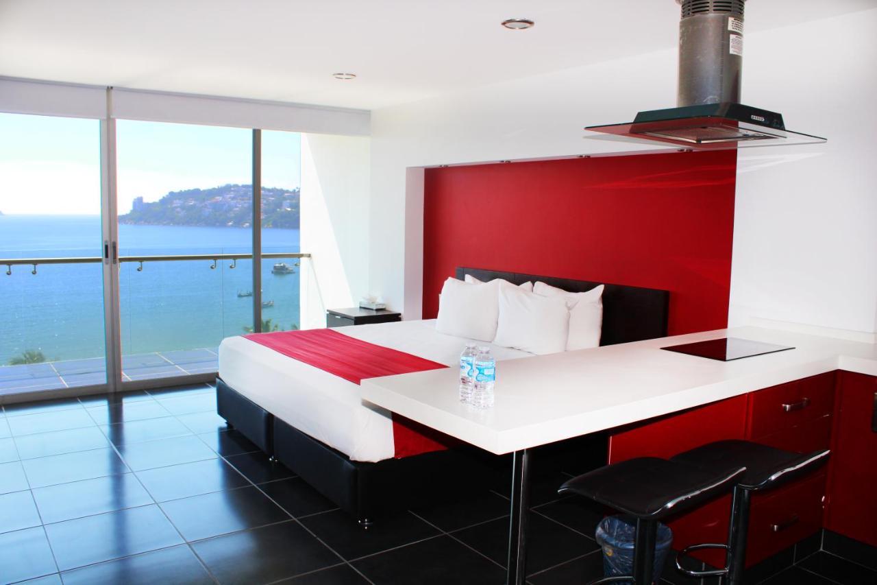 Ramada By Wyndham Acapulco Hotel & Suites Esterno foto